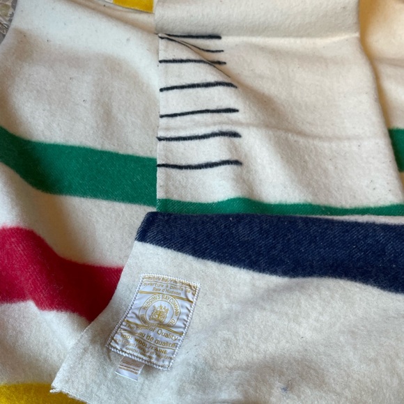 Hudson's Bay Company Other - Hudson Bay 8 point blanket king